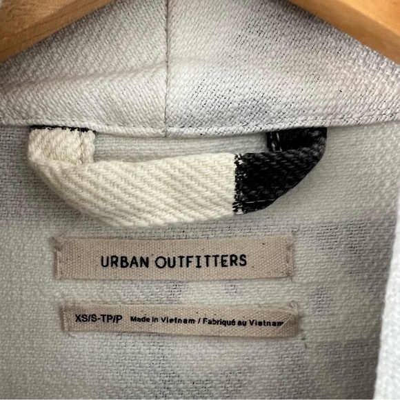 Urban Outfitters REI Wide Sleeve Open Wrap Oversized Jacket Womens XS/S Checker - Picture 12 of 15